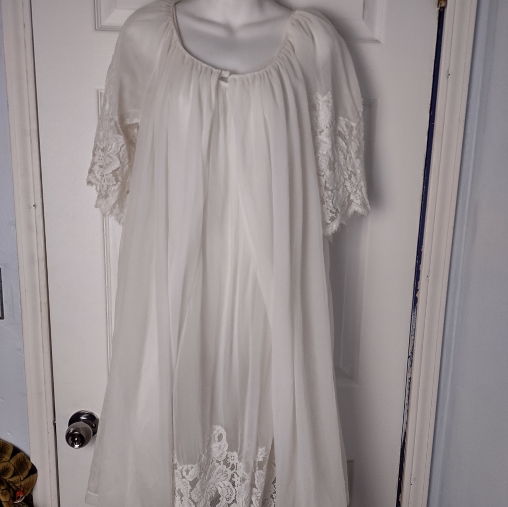 Vintage Bridal Peignoir Set by Henson Sheer White Gown & Robe Lace, Satin  35 M